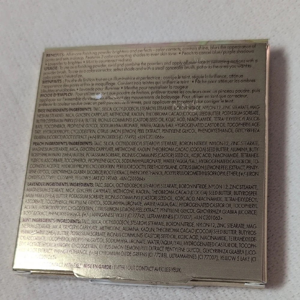 Stila One Step Correct Brightening Finishing Powder Light